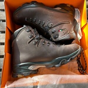 Zamberlan Vioz Hiking Boots  Size 43